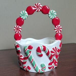 St. Nicholas Square Candy Greetings Ceramic Candy Basket